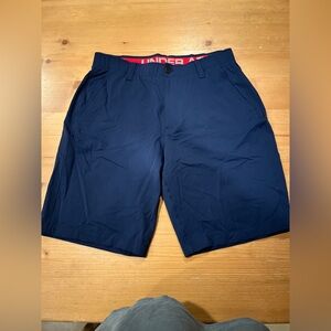 Under armor golf shorts, Size 34